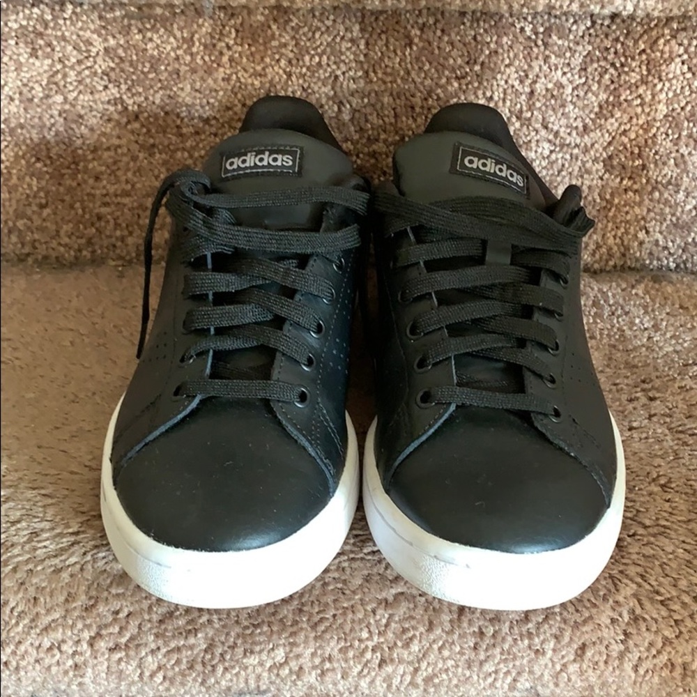 Adidas Male/Female tennis shoes